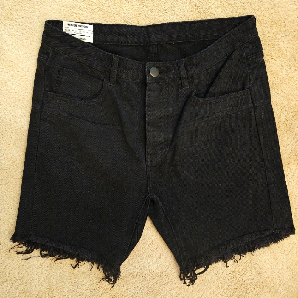 NWOT Men's One Teaspoon Black Denim Distressed Jean Shorts.
